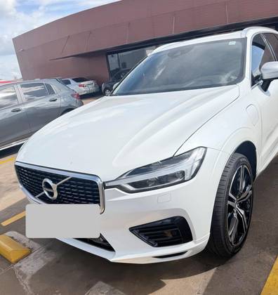 VOLVO XC60 2.0 T8 HYBRID R-DESIGN AWD GEARTRONIC VOLVO XC60 2.0 T8 HYBRID R-DESIGN AWD GEARTRONIC